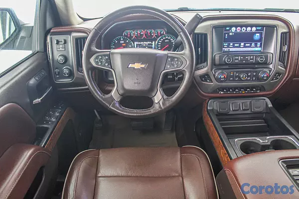 camiones y vehiculos pesados - Chevrolet Silverado High Country  9