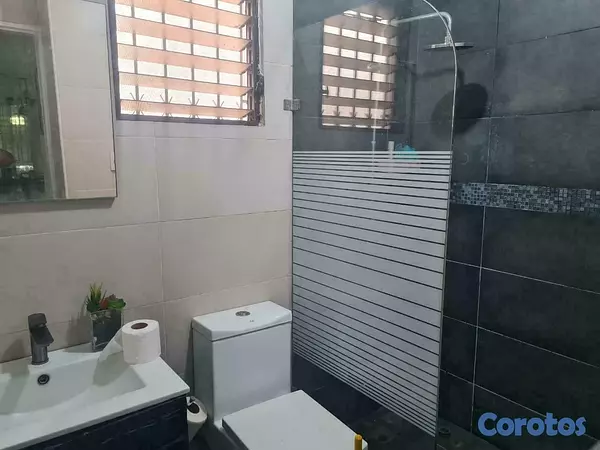 casas - Casa en venta en El Residencial Santo Domingo 8