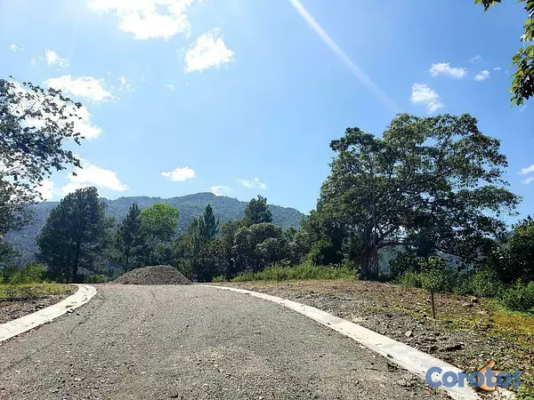 solares y terrenos - Solar en Venta en Jarabacoa – 1,849 m² con Casa Club y Seguridad 24/7 7