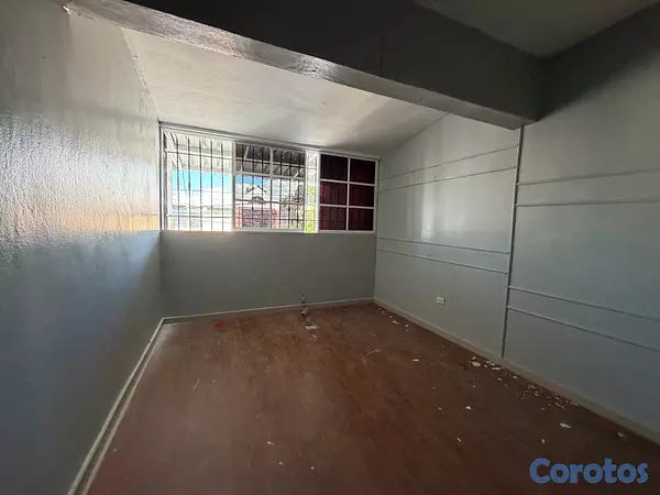 casas - vendo casa de dos niveles Independencia tres habitaciones 2.5 baños marquesina  12