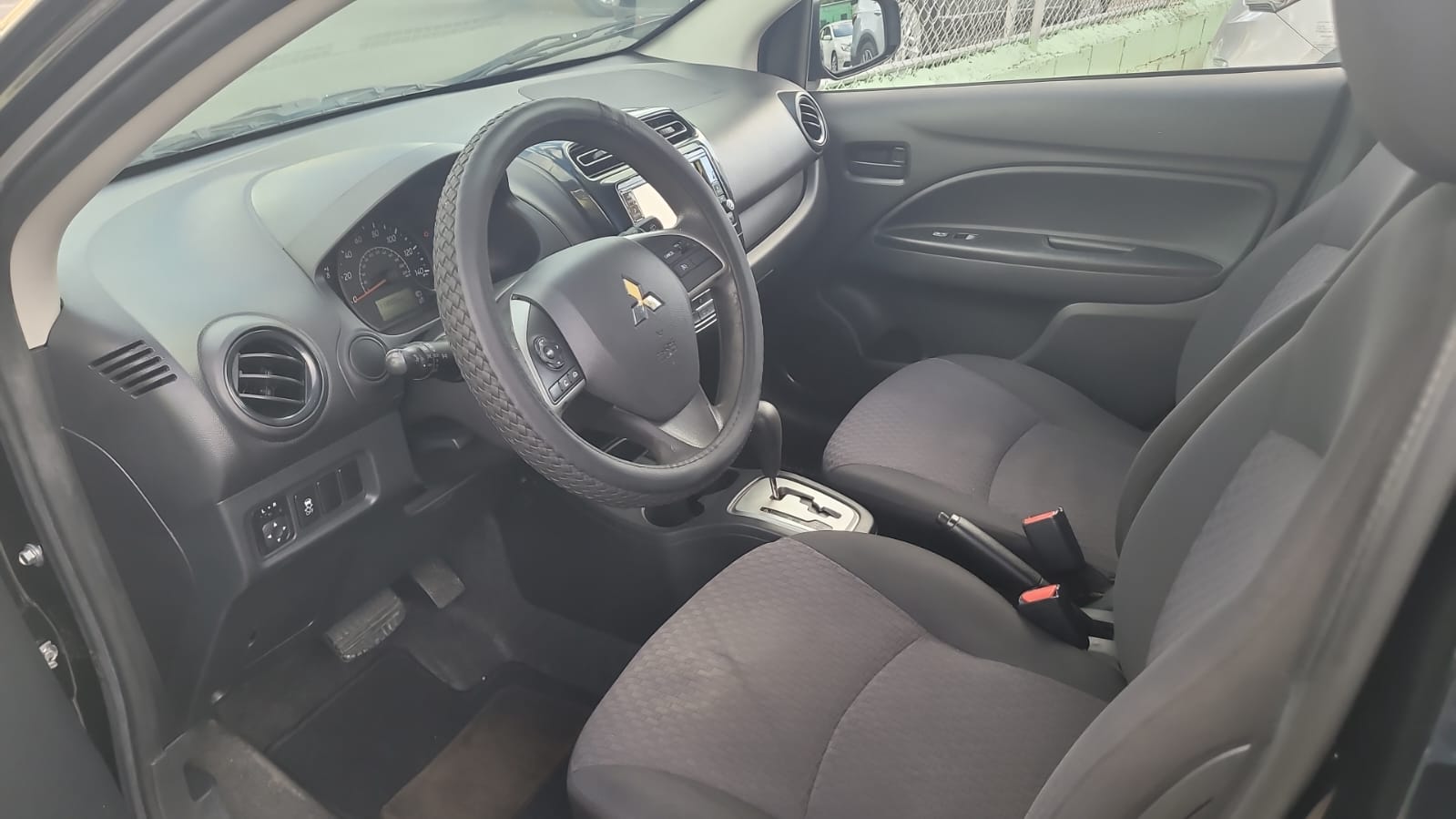 carros - Mitsubishi Mirage ES 2020 7