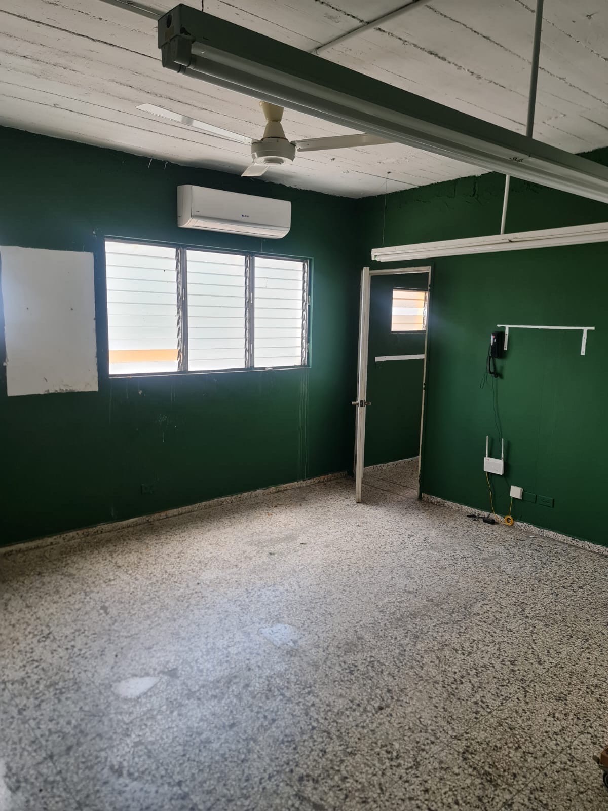 oficinas y locales comerciales - LOCAL COMERCIAL  4