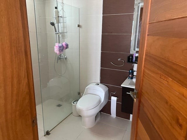 penthouses - Penthouse en venta Urbanización Real #24-48 tres dormitorios, tres puestos. Gym. 8