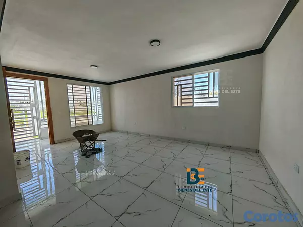 casas - Se Vende amplia Vivienda NUEVA, con mucho patio, u 4