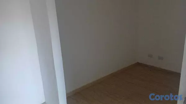 apartamentos - ALQUILO APTO 2DO. NIVEL ENSANCHE QUISQUEYA DE UNA  8