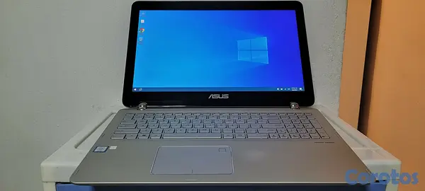 computadoras y laptops - Asus Touch de 17 Pulg Core i7 7ma Ram 16gb SSD 512GB Video 8gb 1