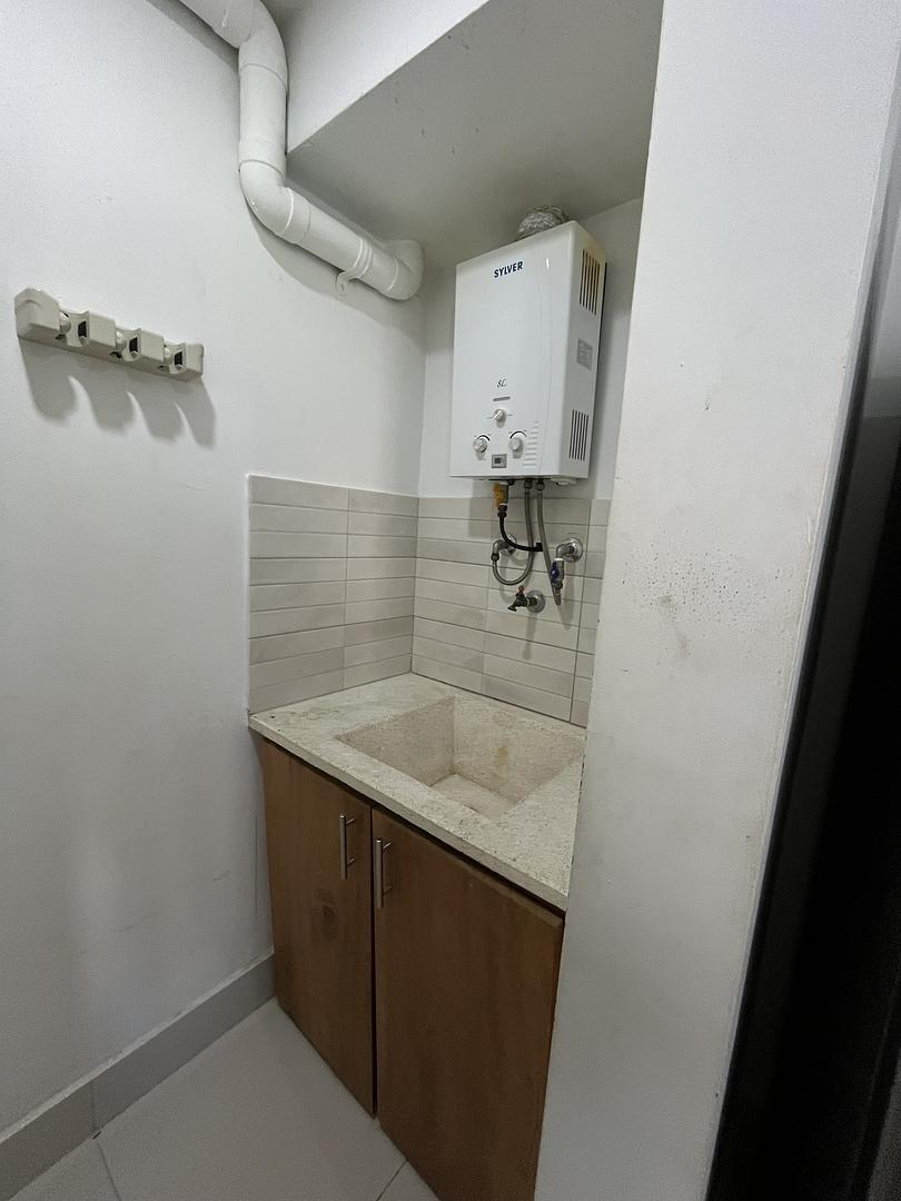 apartamentos - Alquilo moderno apartamento en el Evaristo Morales con línea blanca 8