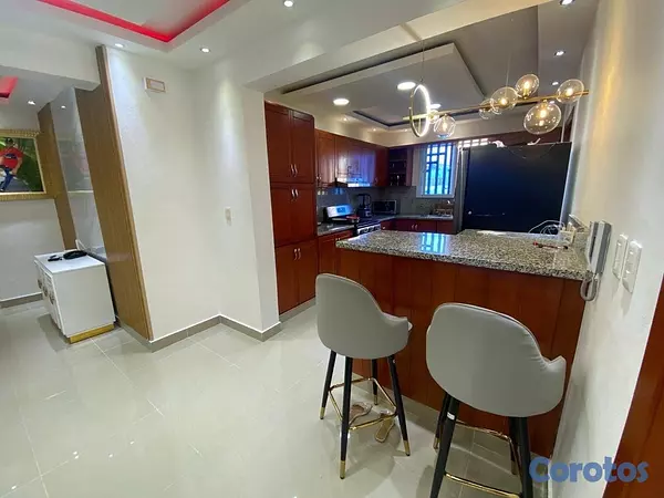 apartamentos - Venta de Apartamento 2do Nivel con Terraza Privada – Vista Hermosa. 4