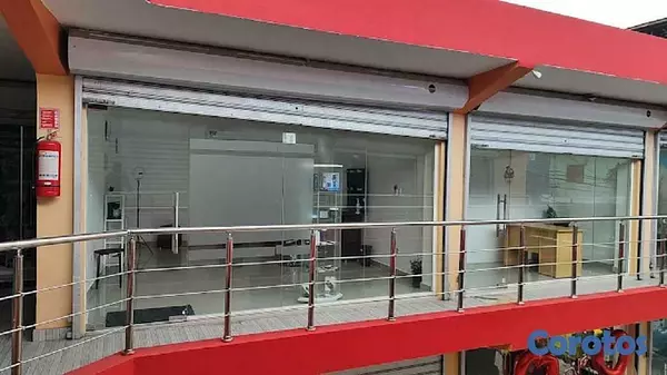 apartamentos - Plaza Comercial con 22 Locales Rentado San Carlos 2