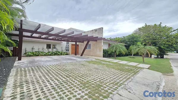 casas vacacionales y villas - Venta Villa en Punta Cana Village con Linea blanca 3