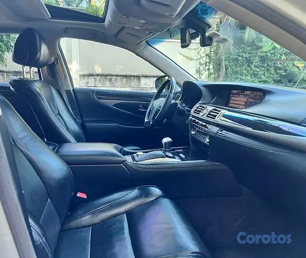 carros - LEXUS LS 460 6