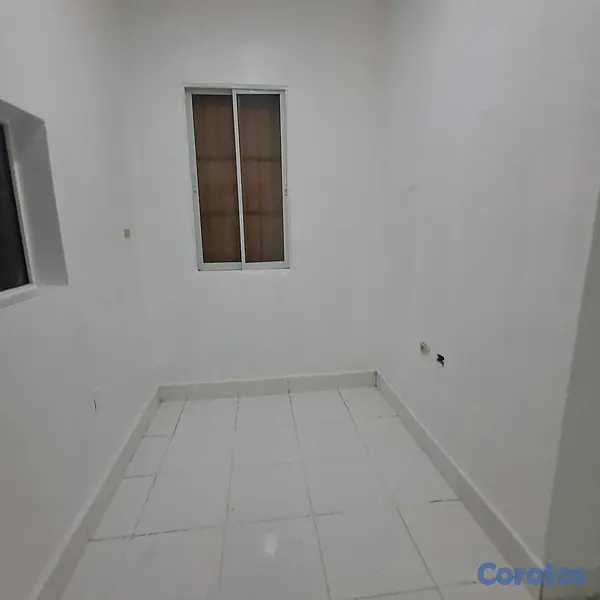 oficinas y locales comerciales - Local para oficinas 1er nivel en Gazcue 3