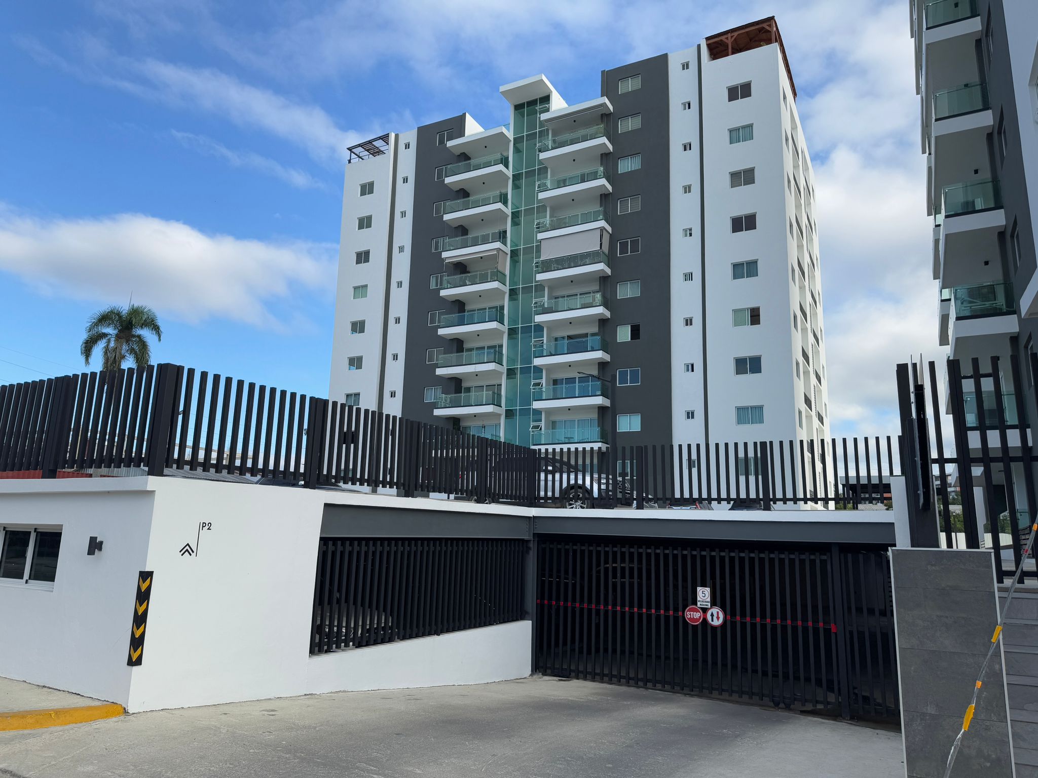 apartamentos - APARTAMENTO EN VENTA AV. HISPANOAMERICANA  0