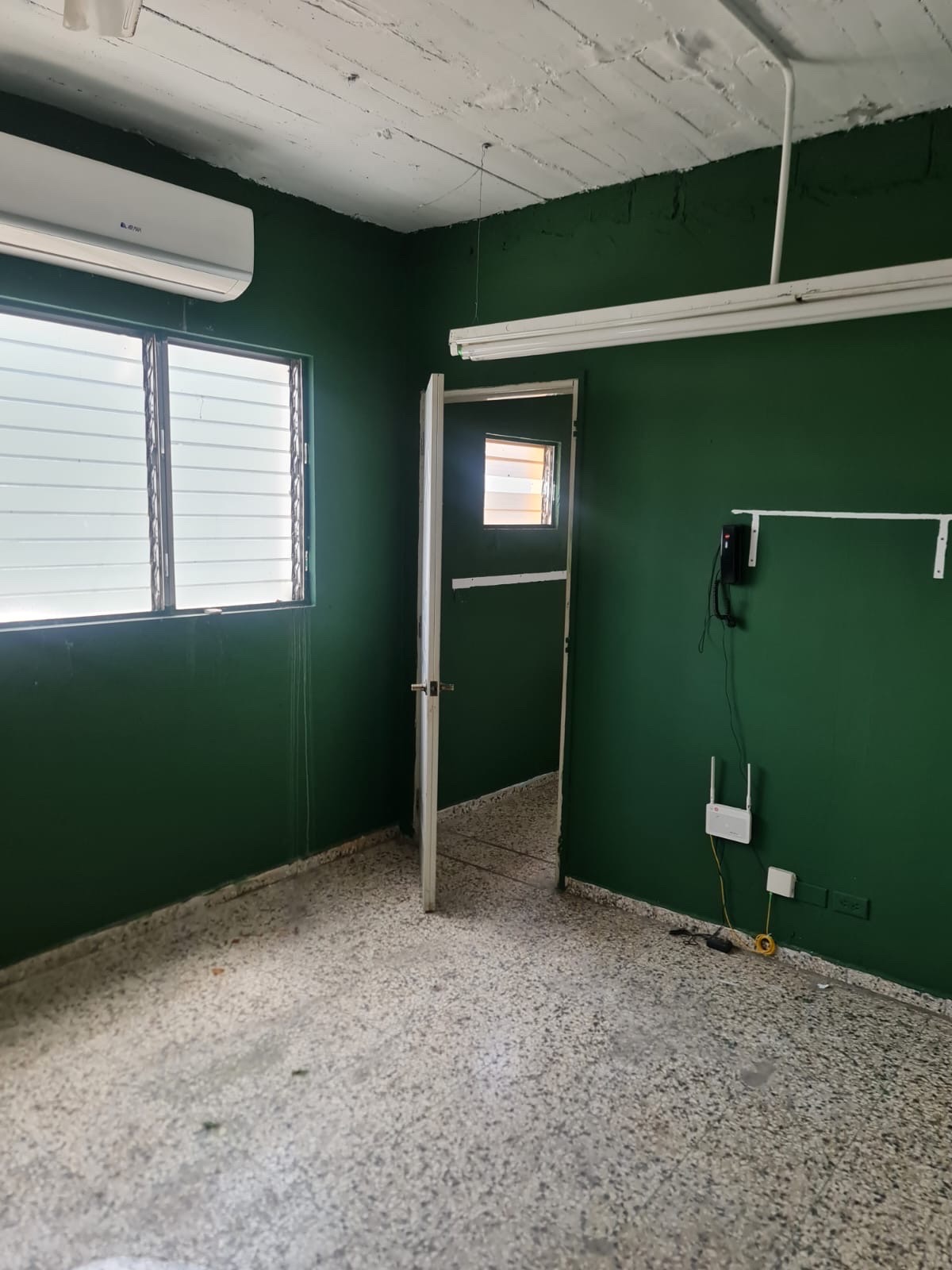 oficinas y locales comerciales - LOCAL COMERCIAL  2