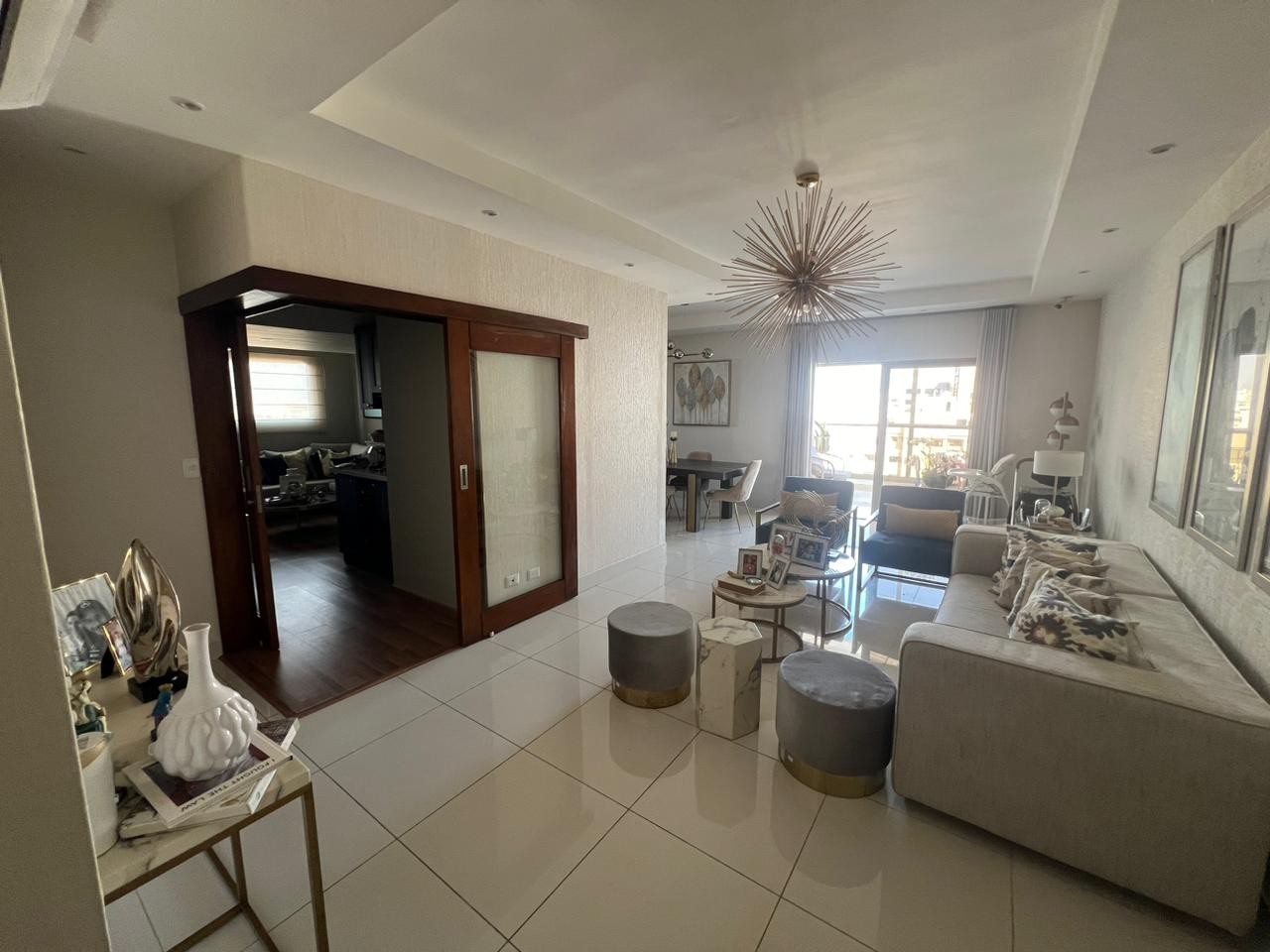apartamentos - Piantini

SE VENDE VACÍO Apartamento de 2 habitaciones más estudio  USD$355,000 0