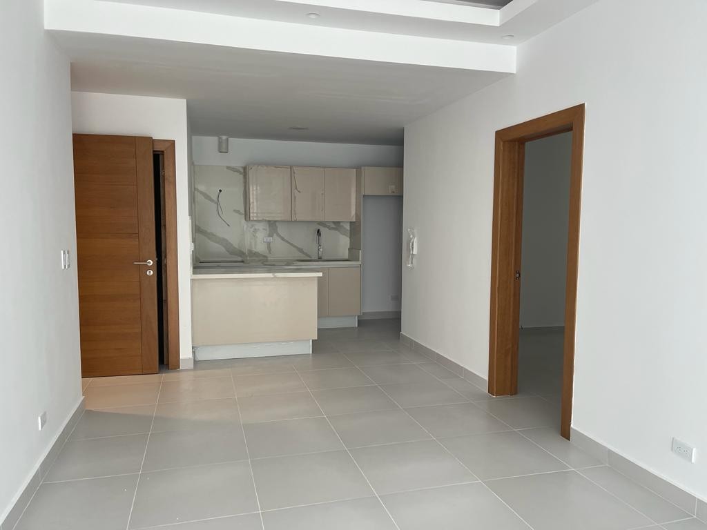 apartamentos - Evaristo moralesVendo exclusivo apartamento de 150 metros.  9