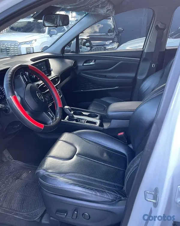 jeepetas y camionetas - HYUNDAI SANTA FE LIMETED 2019 6