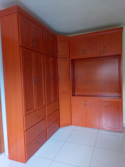 muebles y colchones - Closet en roble  1