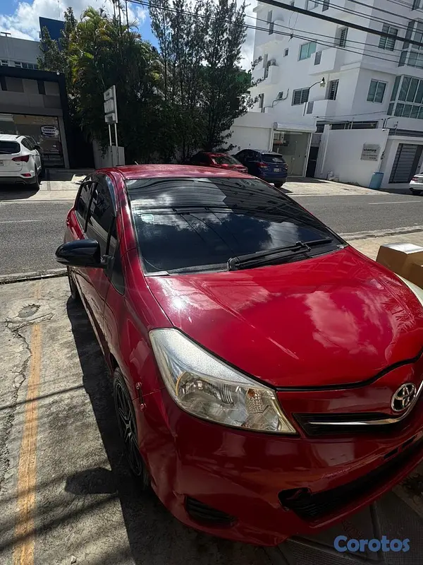 carros - Toyota Vitz 2012  9
