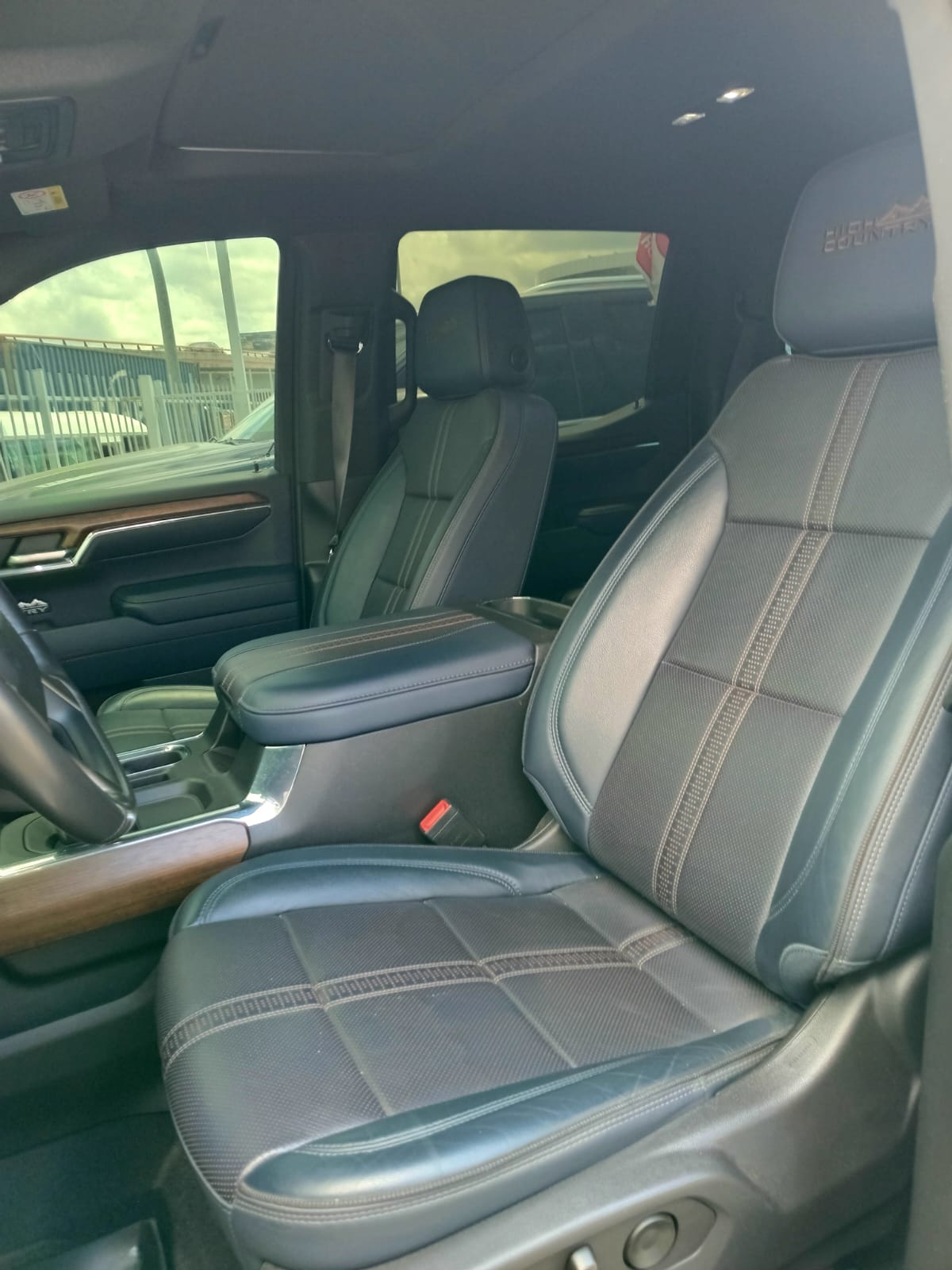 jeepetas y camionetas - Chevrolet Silverado High Country Duramax 2023 5