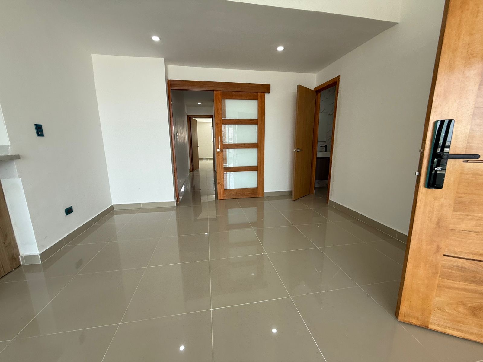 apartamentos - Alquiló  Mirador Sur , piso 4con ascensor 🛗 área  4