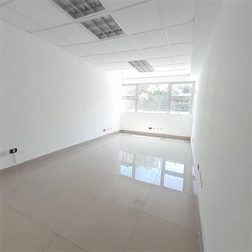 oficinas y locales comerciales - Local amplio en la Esperilla  6