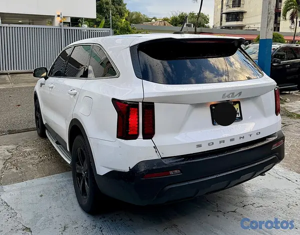 jeepetas y camionetas - Kia Sorento LX 2022 5