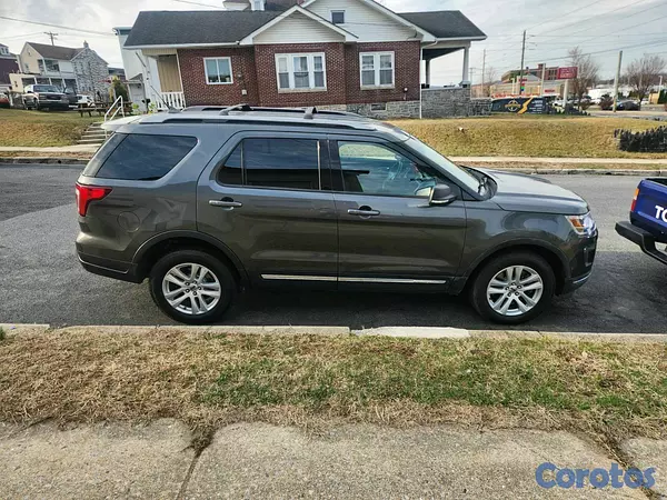 jeepetas y camionetas - Ford Explorer xlt 2019 5