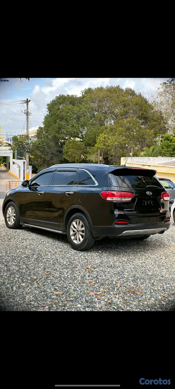 jeepetas y camionetas - Kia Sorento 2017 americana 6 cilindros  2