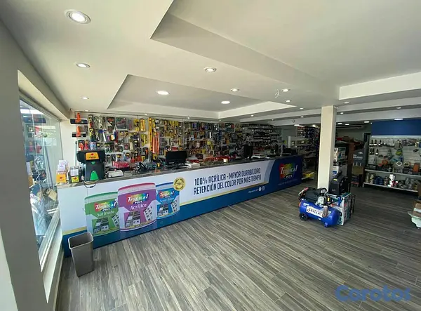 oficinas y locales comerciales - Local en primer nivel Prados  7
