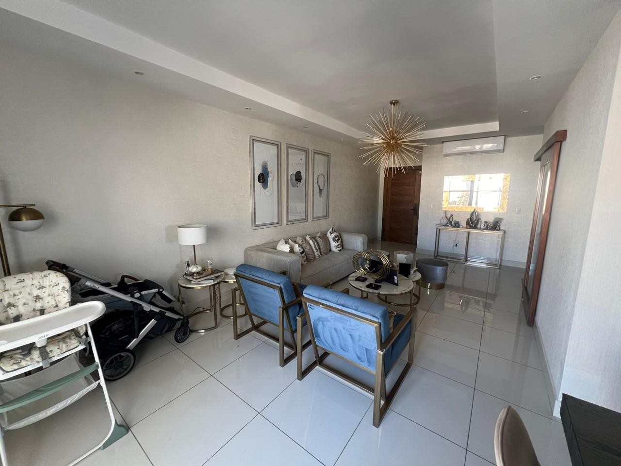 apartamentos - Piantini

SE VENDE VACÍO Apartamento de 2 habitaciones más estudio  USD$355,000 1