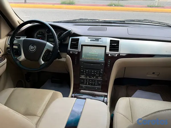 jeepetas y camionetas - Cadillac Escalade 2010 9