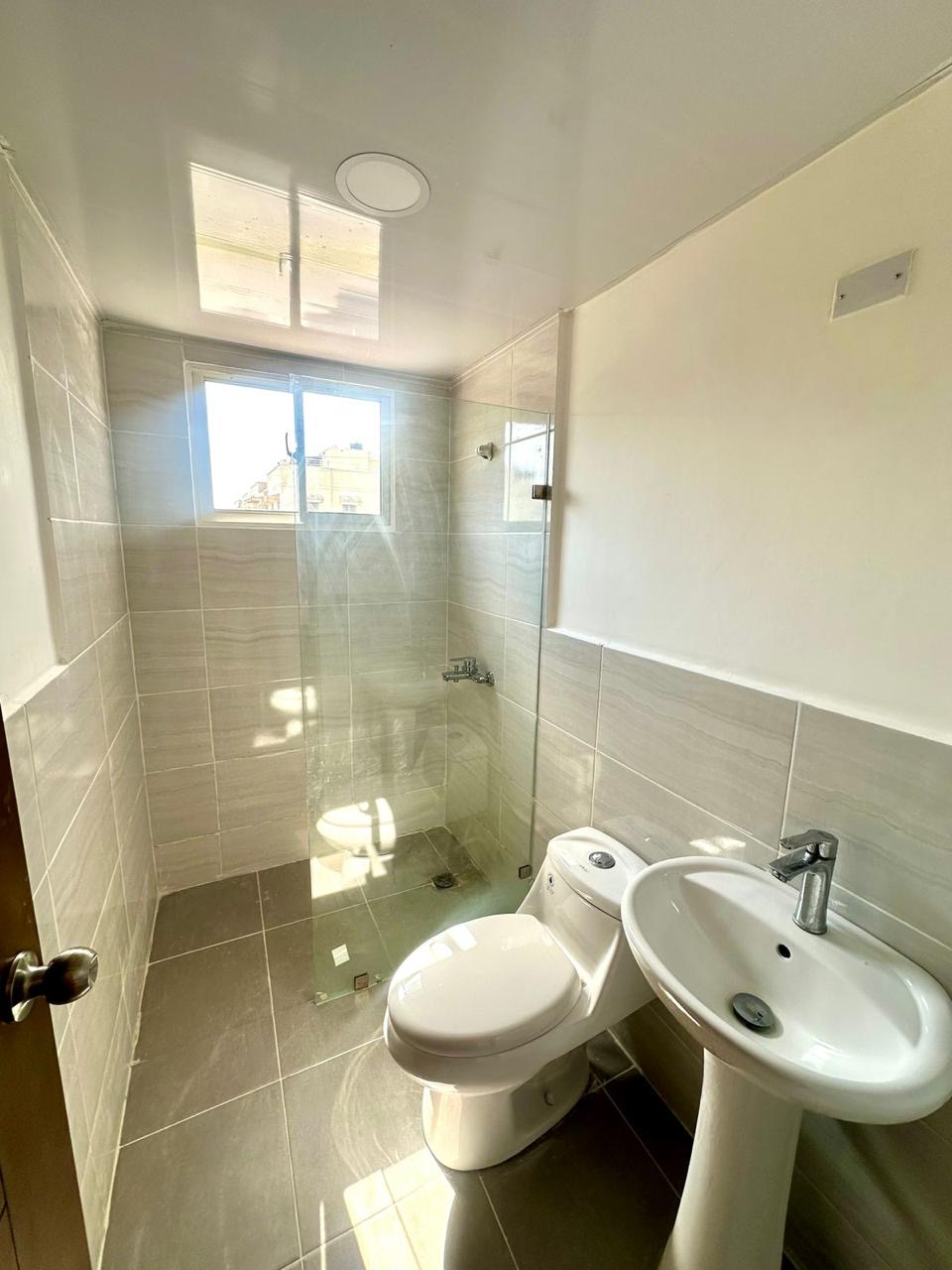 apartamentos - Vendo por motivo de Viaje apartamento en 📍Nuevas  0