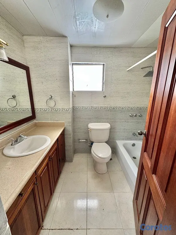 apartamentos - Apartamento en Alquiler Evaristo Morales  5
