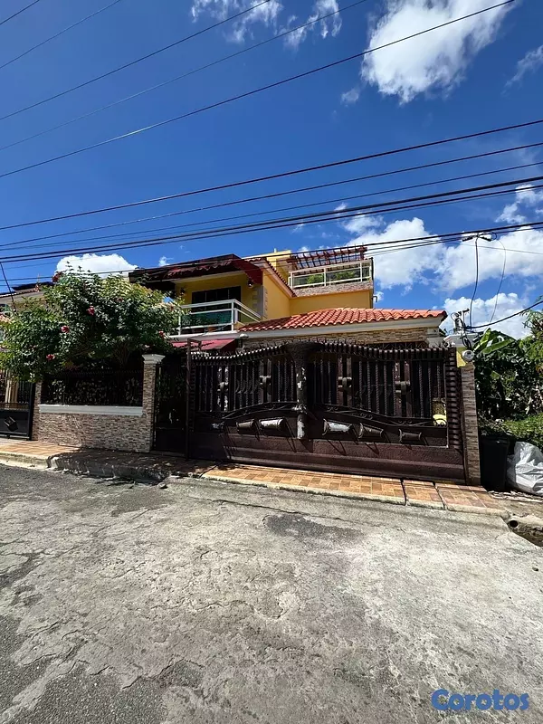 casas - venta de casa en la autopista de san Isidro brisa oriental  9