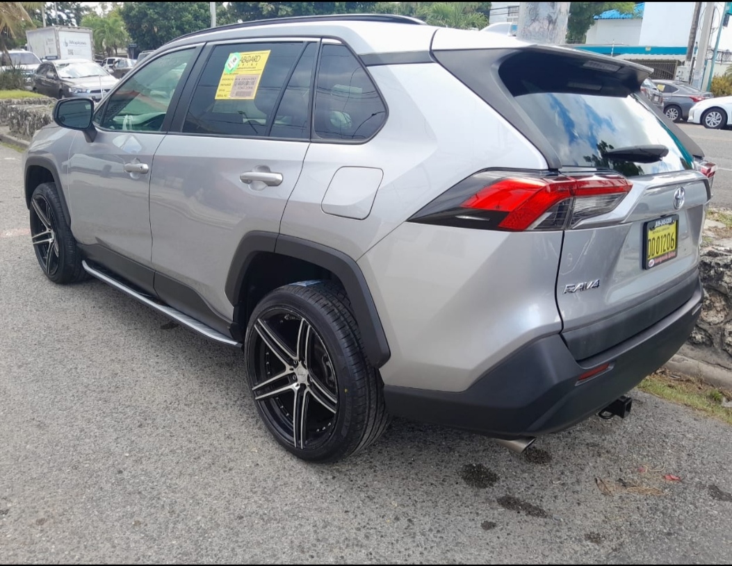 jeepetas y camionetas - 2020 Toyota Rav4  3