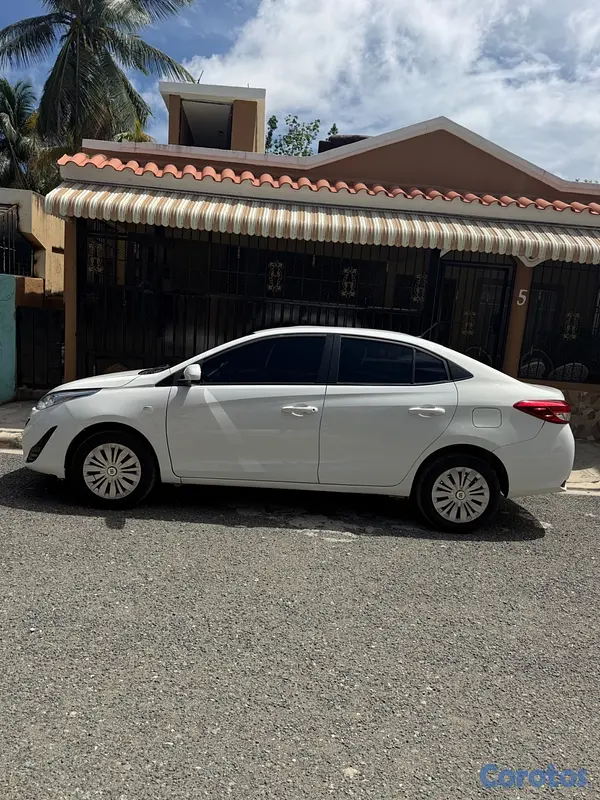 carros - Toyota Yaris año 2018 2