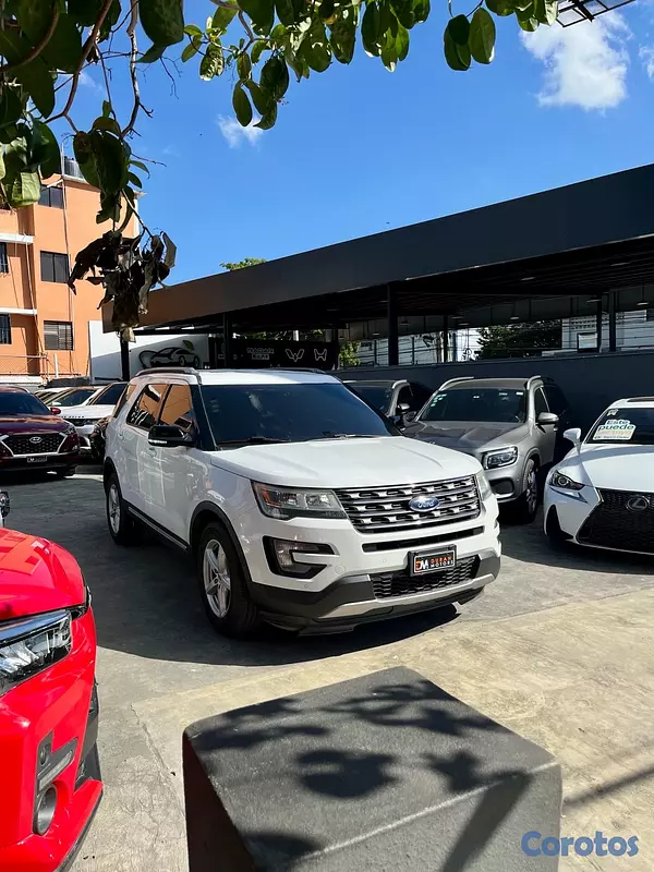 jeepetas y camionetas - Ford Explorer XLT 2016
 2