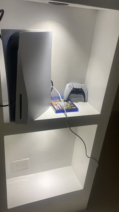 consolas y videojuegos - Ps5 edición disco 
juego de gta 
control  0