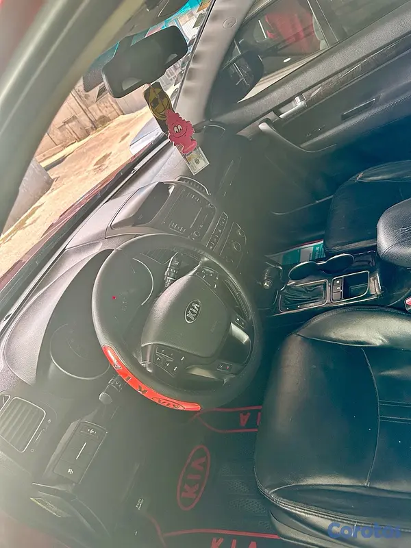 jeepetas y camionetas - Kia Sorento 2014 en optimas condiciones. 9