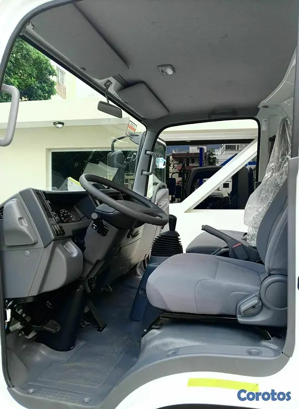 camiones y vehiculos pesados - Isuzu NPR Cama Larga (14 PIES) 2026 2