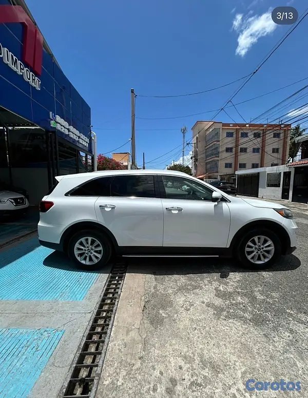jeepetas y camionetas - Kia Sorento LX 2020 3
