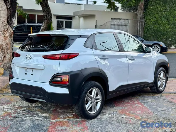 jeepetas y camionetas - HYUNDAI KONA BLANCA 2021  10