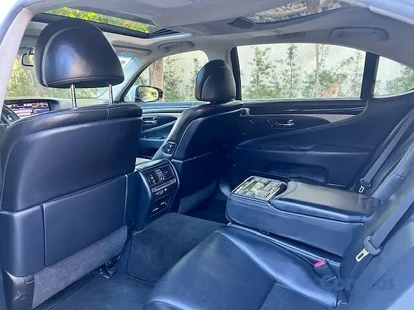 carros - LEXUS LS 460 2