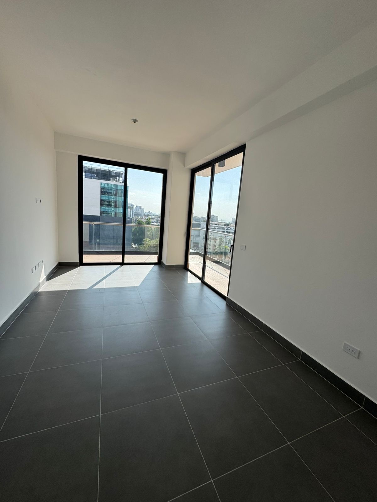 apartamentos - Vendo bellla vista sur piso 8 dos hab 2.5 baños do 1