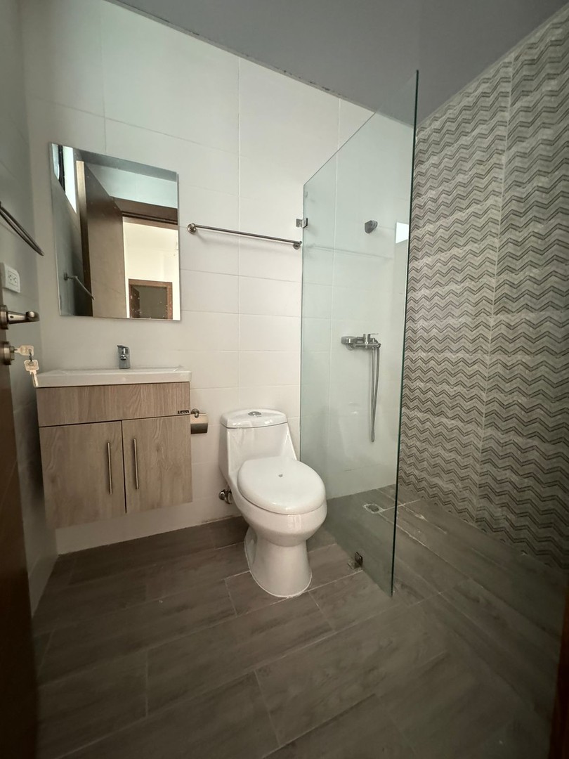 apartamentos - Apartamento en Alquiler
LOS RESTAURADORES
USD 950.00 (Mantenimiento incluido)

 9