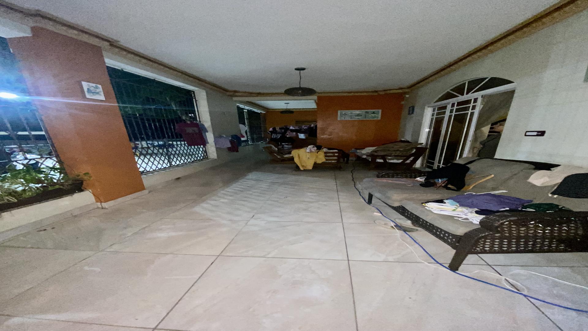 casas - Vendo casa en el Km 9.5 de la Independencia 6