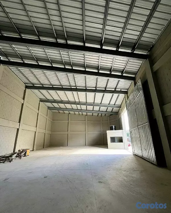 oficinas y locales comerciales - NAVE COMERCIAL  3