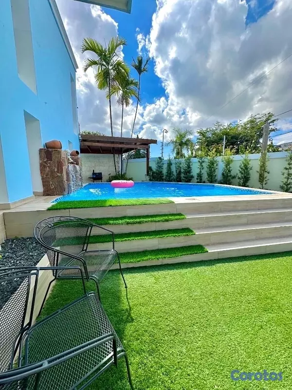 casas - vendo increíble casa altos De Arroyo hondo 3 con tres habitaciones 4 parqueos  7