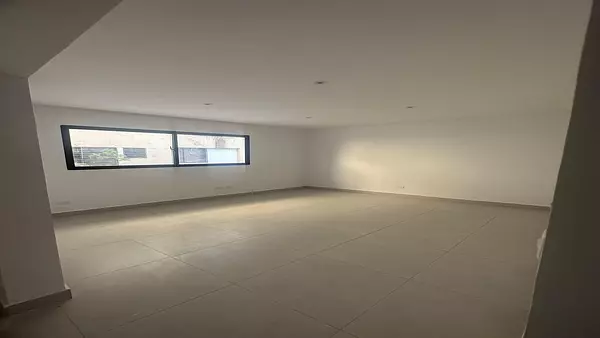 oficinas y locales comerciales - ALQUILER LOCAL COMERCIAL DE 122MTS2-SECTOR LA JULIA 3